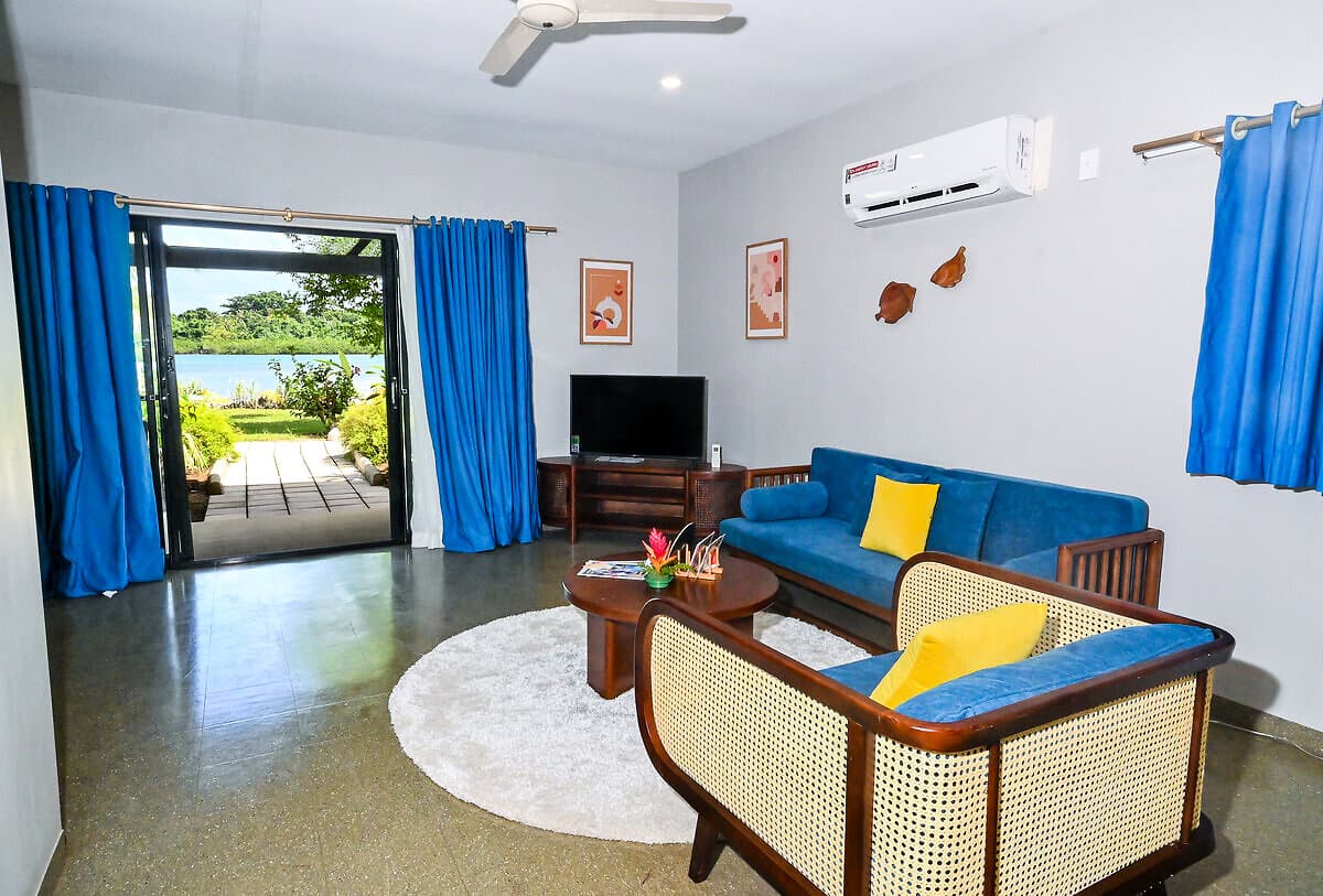 Beachfront Deluxe 2 Bedroom